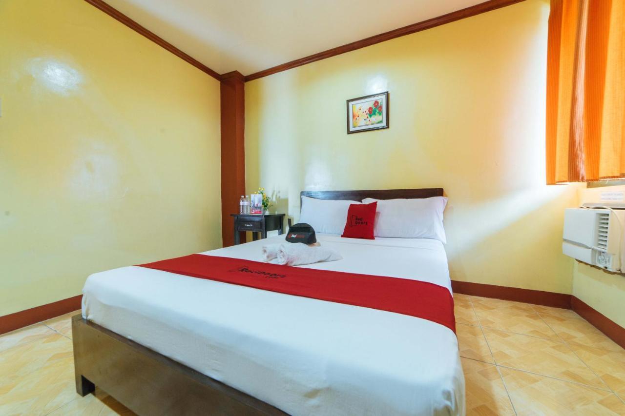 Reddoorz Near Golden Sarok Shrine Hotel Kalibo Exterior photo