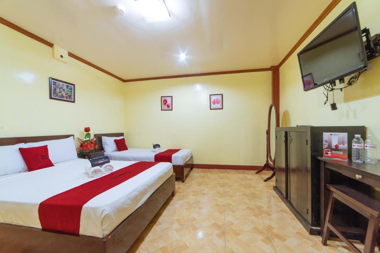 Reddoorz Near Golden Sarok Shrine Hotel Kalibo Exterior photo