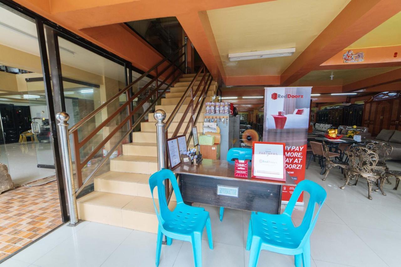 Reddoorz Near Golden Sarok Shrine Hotel Kalibo Exterior photo