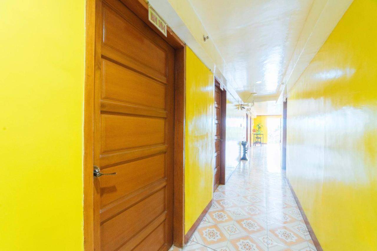 Reddoorz Near Golden Sarok Shrine Hotel Kalibo Exterior photo